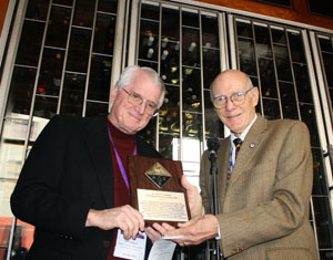 Dr. Wayne Goodman receives award